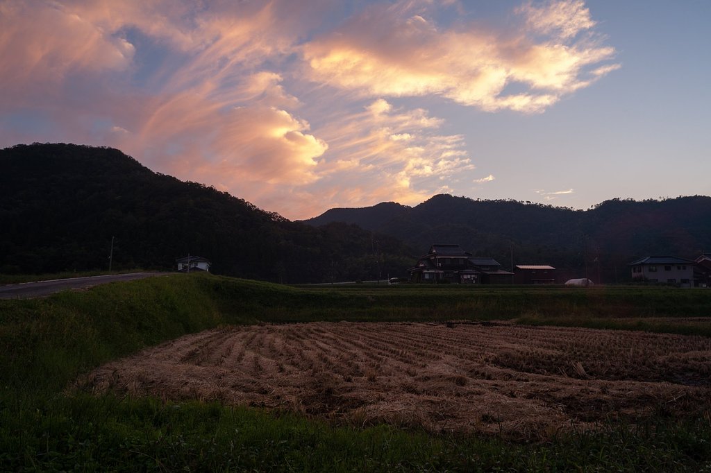 美しい夕焼けに。