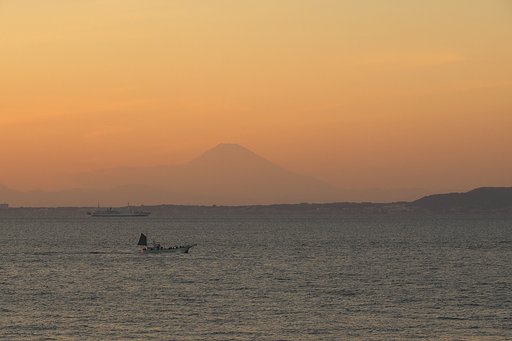 オレンジの幕が降りる