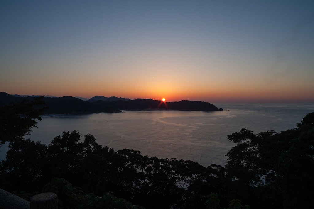 夕焼けも沈み始めて・・。