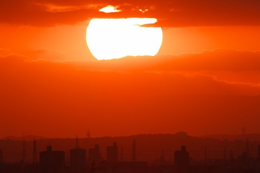 町の夕景