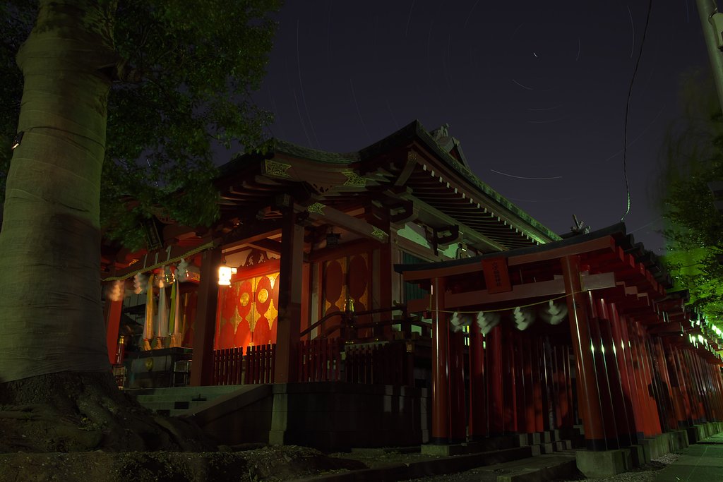 夜の穴森稲荷