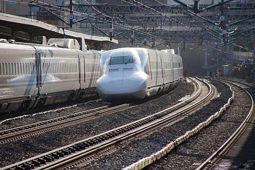 早いな！新幹線