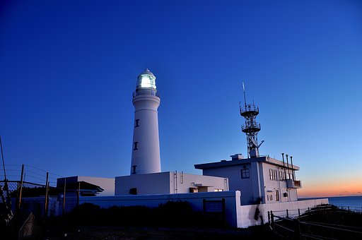 ブルーアワー灯台