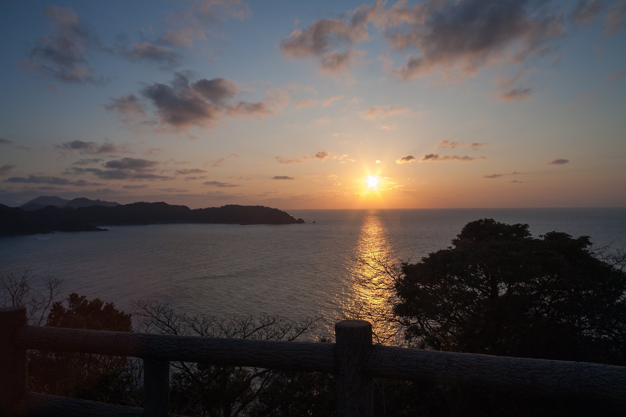 日本海の夕焼け-1。