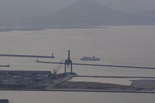 屋島から高松港を望む