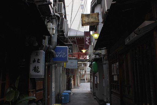 曽根崎お初天神の朝