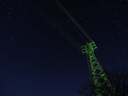 夜の鉄塔