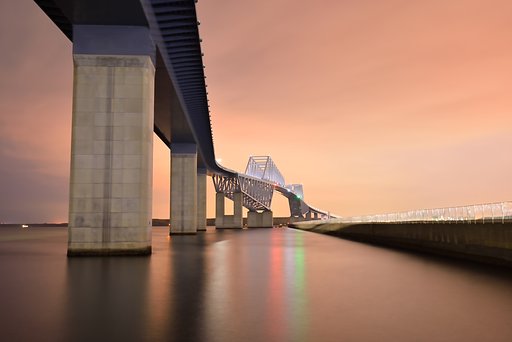 東京ゲートブリッジ暁の曇り空