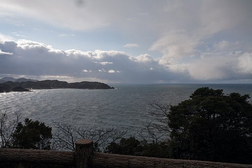 雨がぽっり・・。