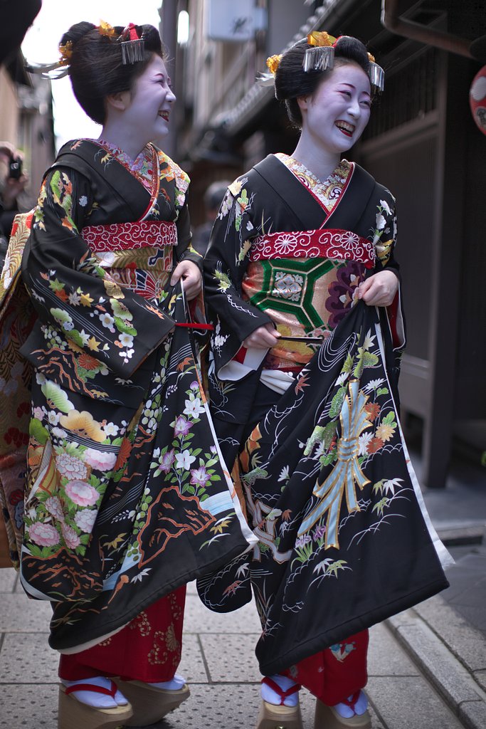 花見小路の芸舞妓はん