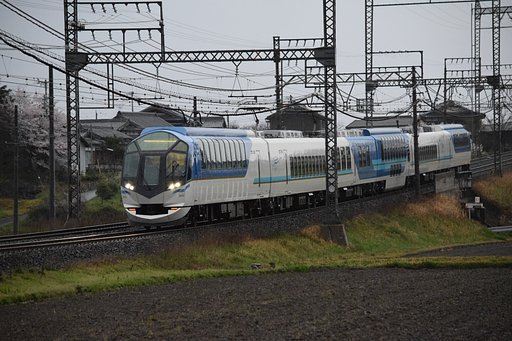 雨のしまかぜ