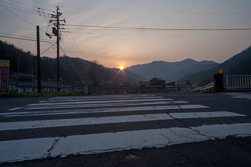 オレンジ色の朝日の出!