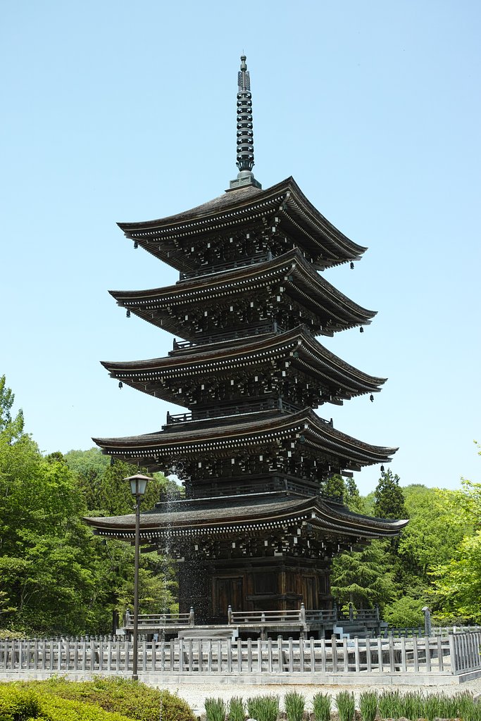 定義山　五重塔
