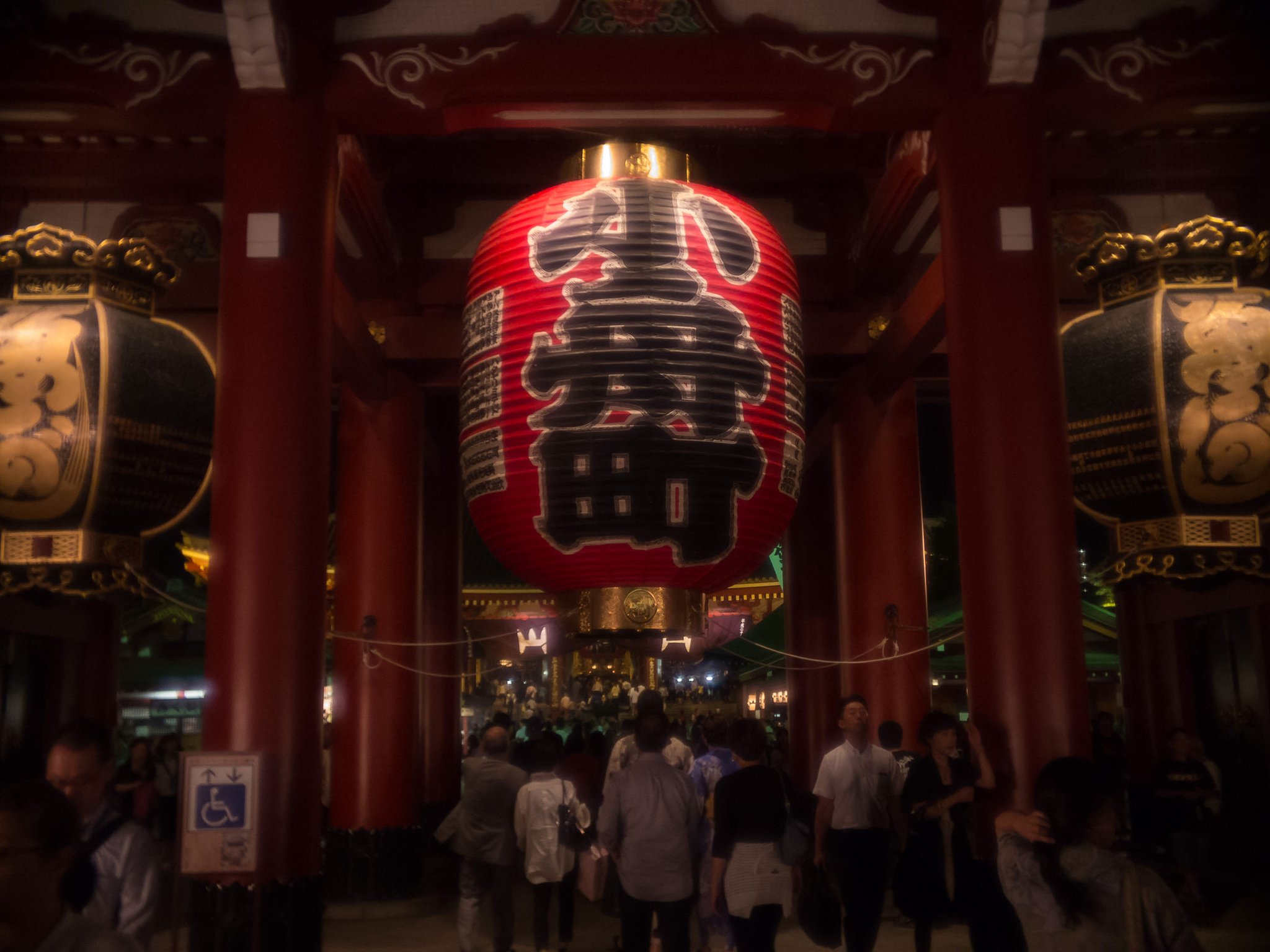 ほおずき市の浅草寺