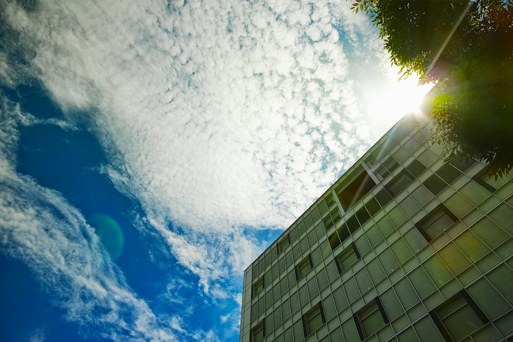 青空と雲と太陽と