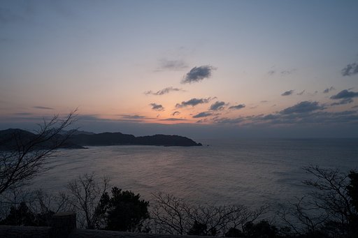 水平線への日の入り。