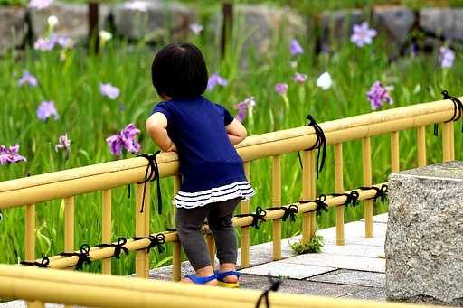 お花さん　キレイで　ちゅー