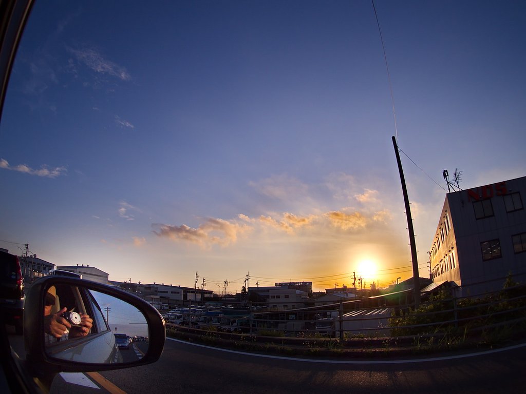【暑】夕日を写すボク