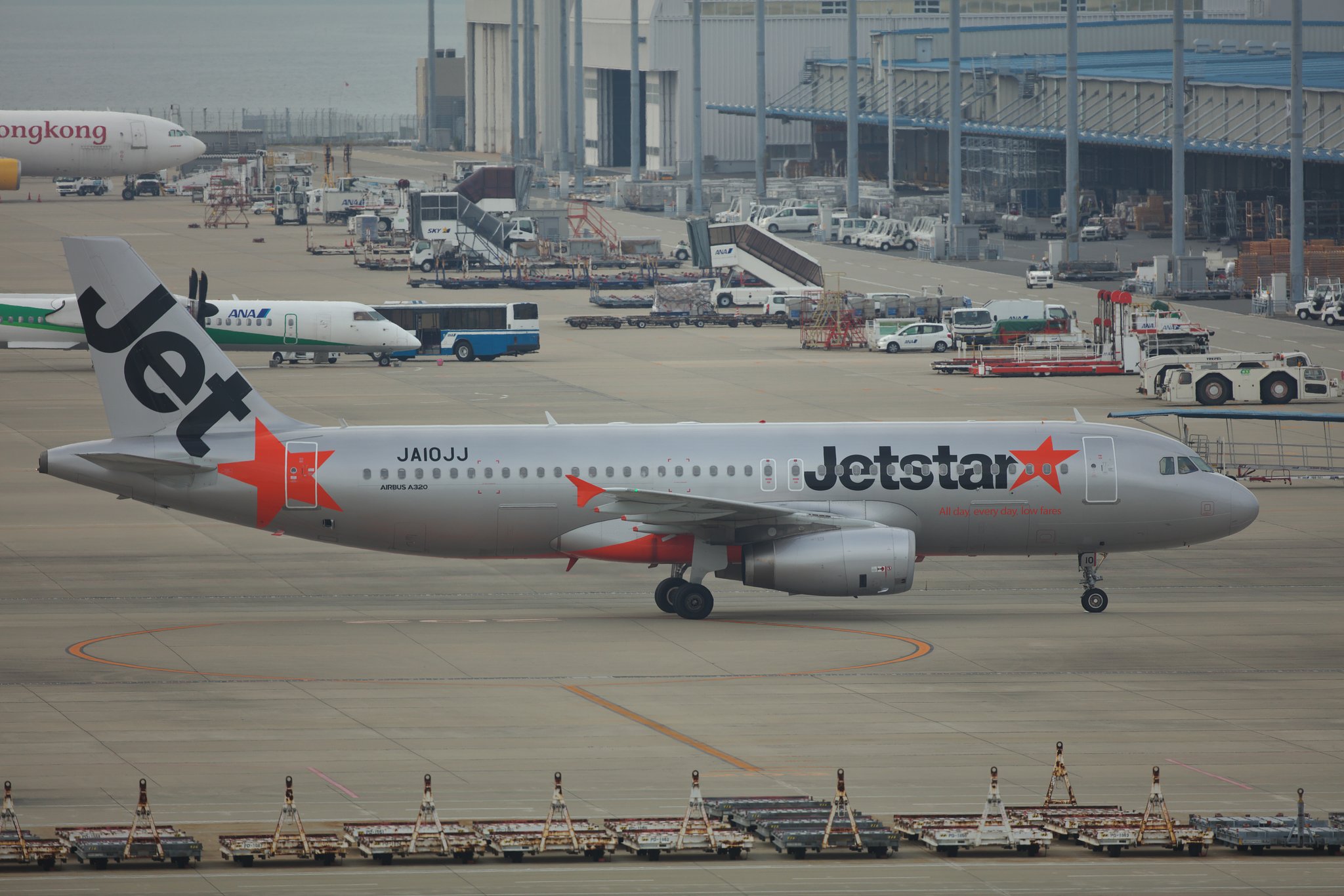 ジェットスター駐機中