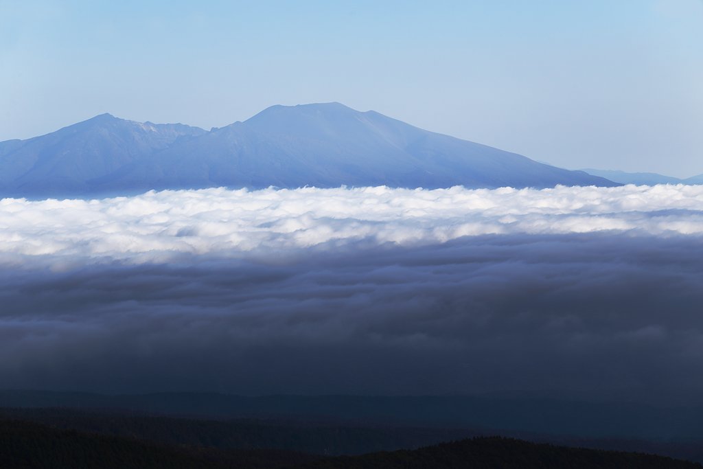 浮かぶ浅間山