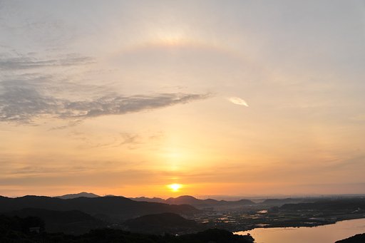 夜明けの日輪