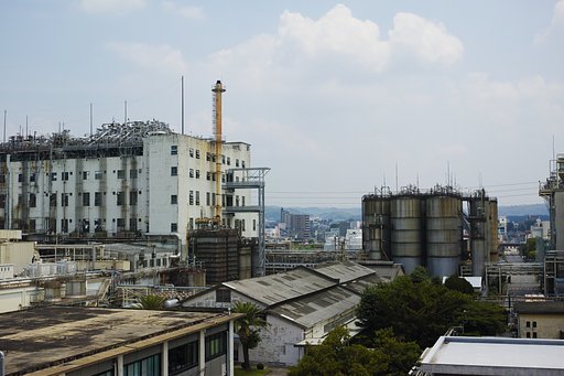 工場群と