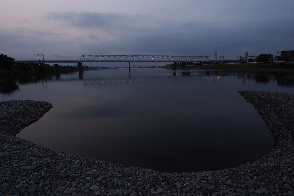 入り江と鉄橋