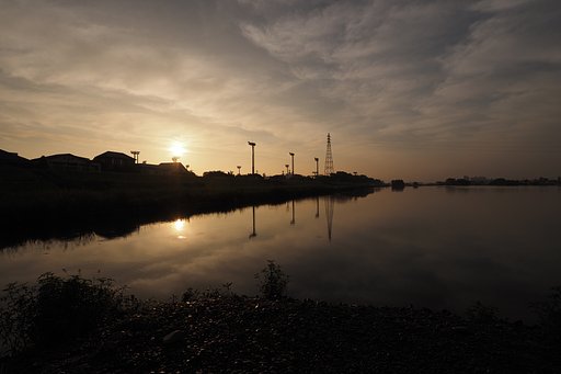 薄雲の日の出