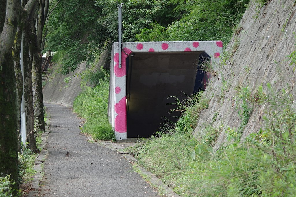 桜地下道
