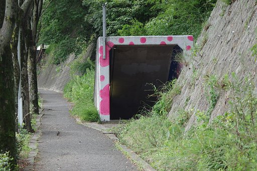 桜地下道