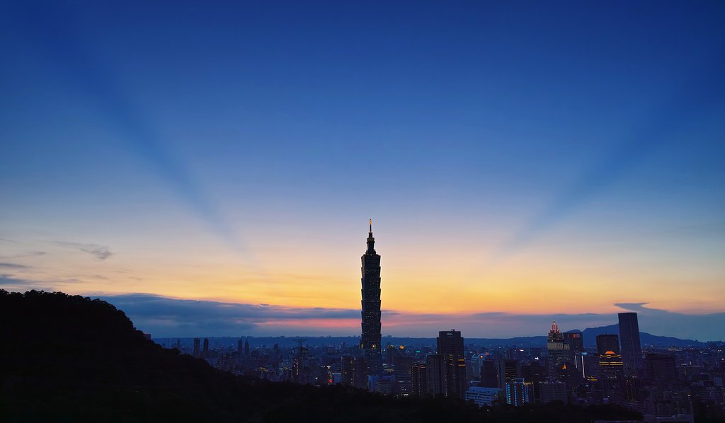 台北101　夕方