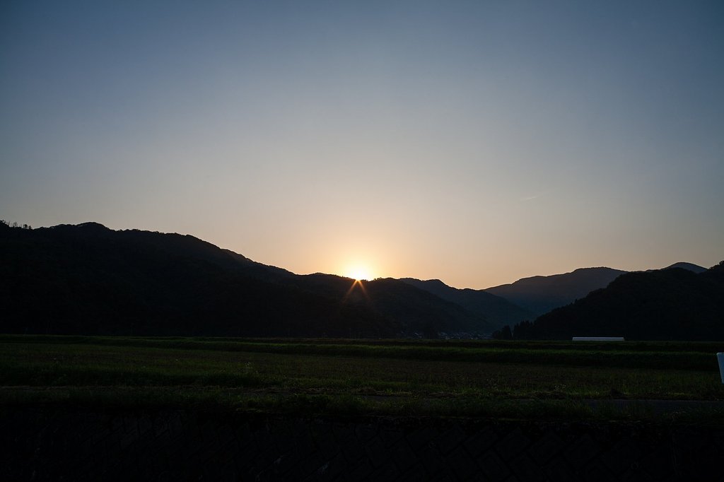 朝は快晴・・。