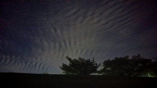 夜雲