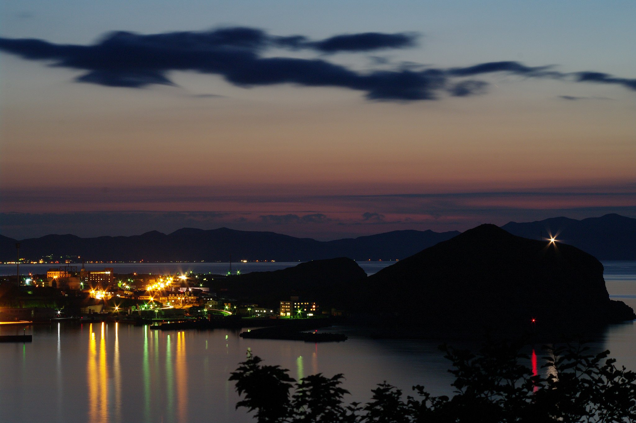 港の夕景