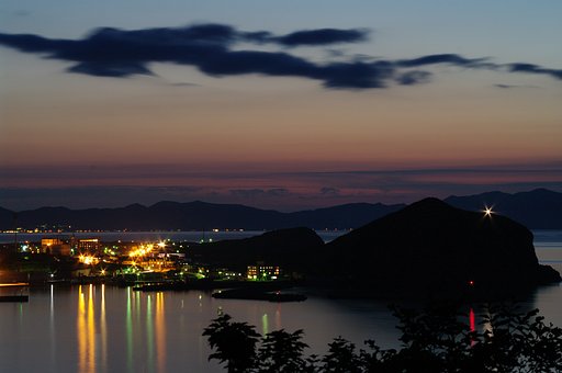 港の夕景