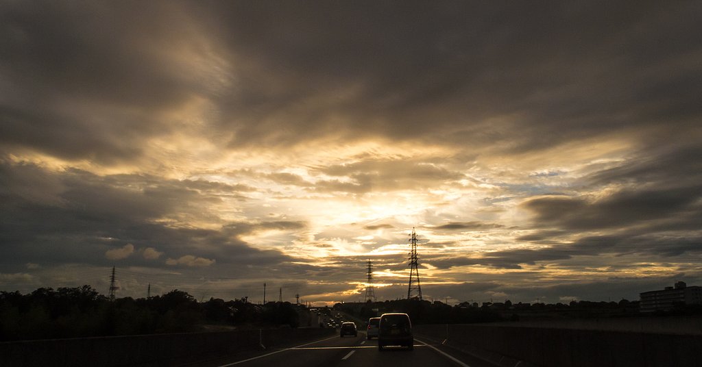 ダイナミックな夕暮れ