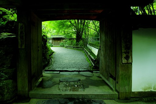 石水院へ