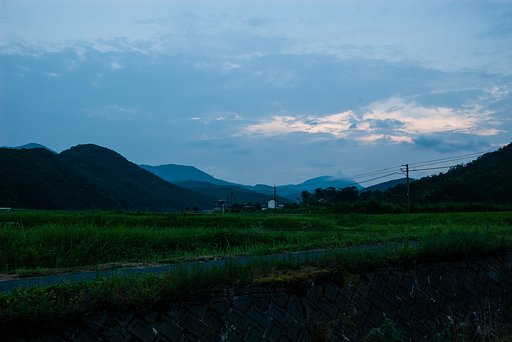 日没前の南東の空。