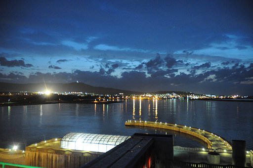 夜の海