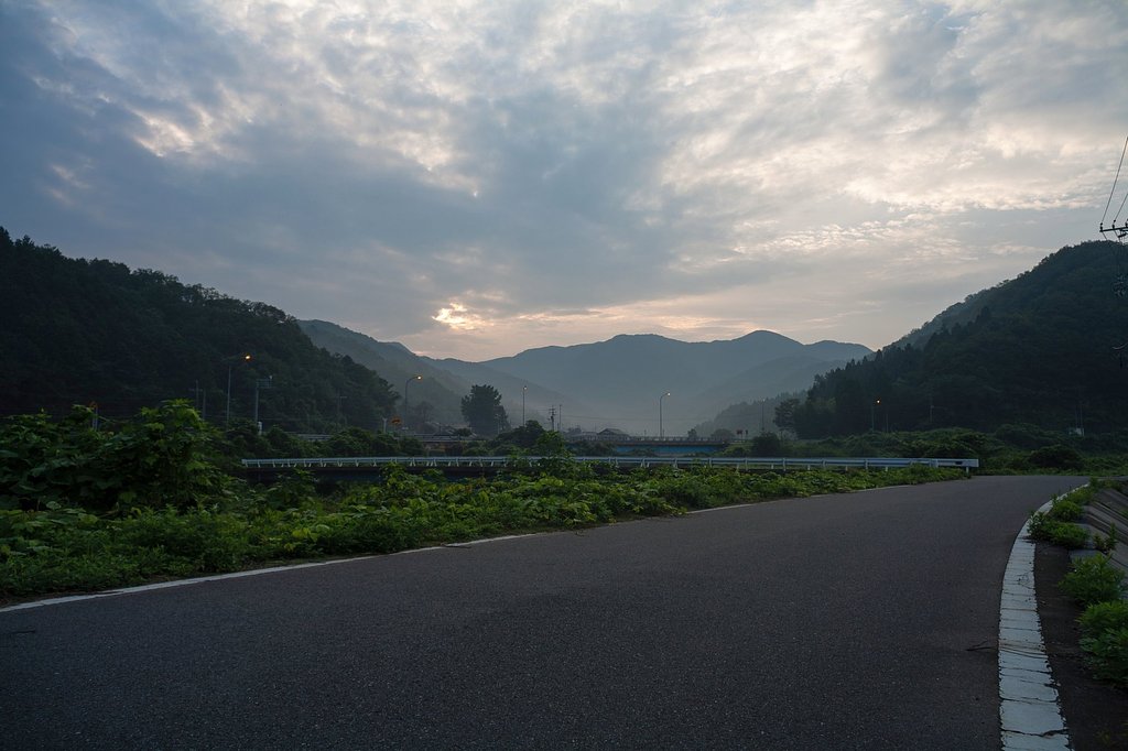 複雑な雲の朝。