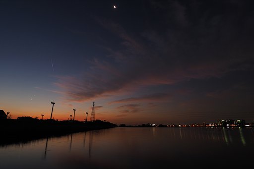 夜明けの大流星
