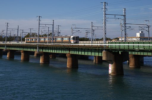 東海道本線　浜名湖弁天島付近