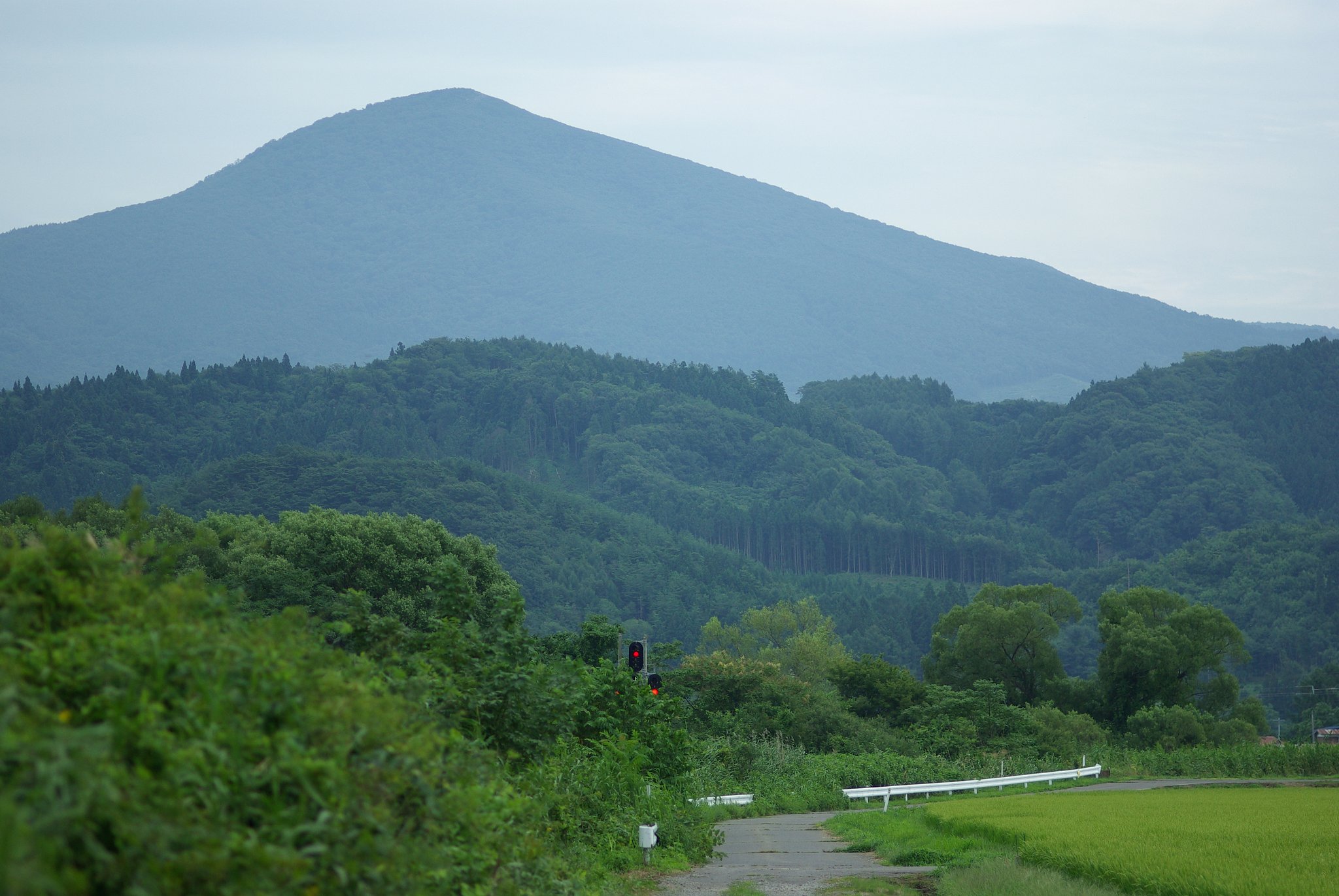 ふるさとの山はありがたきかな