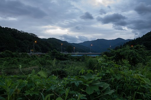 雨がパラパラ・・。