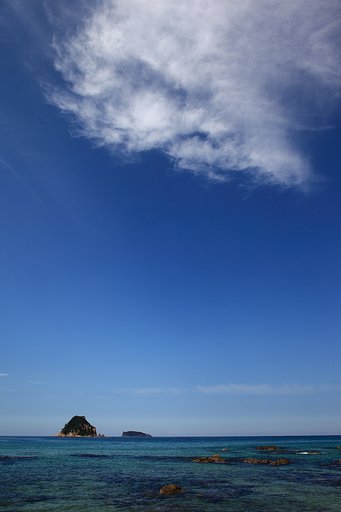 日本海に秋の雲