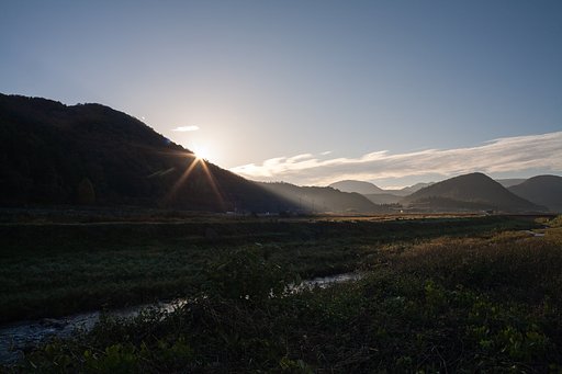 良く晴れた朝日の出。
