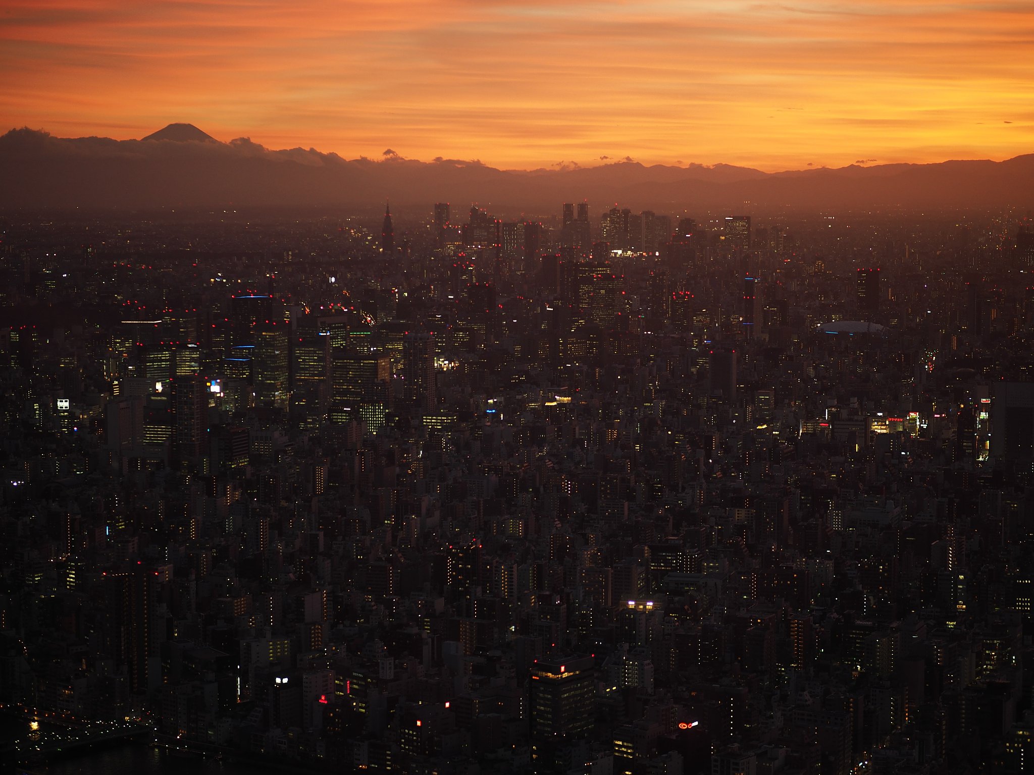 夕焔の下の星雲