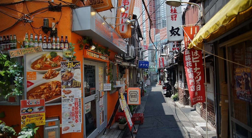 三軒茶屋の路地裏で・・・