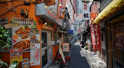 三軒茶屋の路地裏で・・・