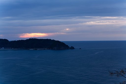 羽根尾半島の夕暮れ。